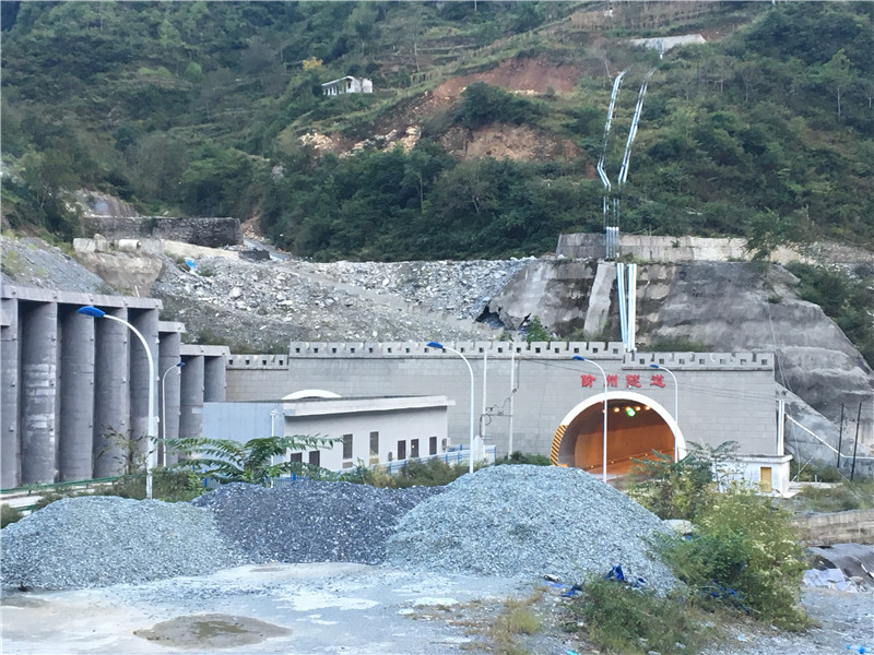 �m�������ڇ��Ҹ��ٹ�·�䶼�����Ӝ϶��Ŀ